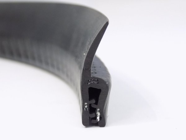 Kantenschutzprofil aus EPDM-Weichgummi, schwarz, Klemmbereich 1-3mm (8,7mmx28mm)